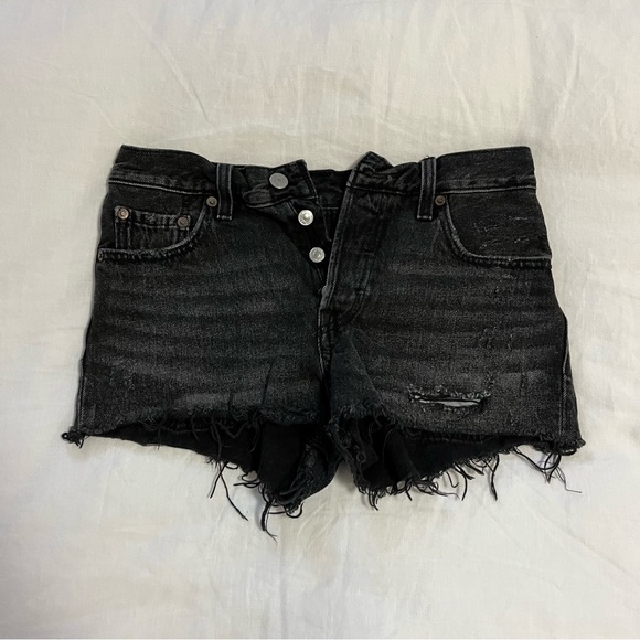 Levi’s 501 denim shorts - Picture 2 of 5